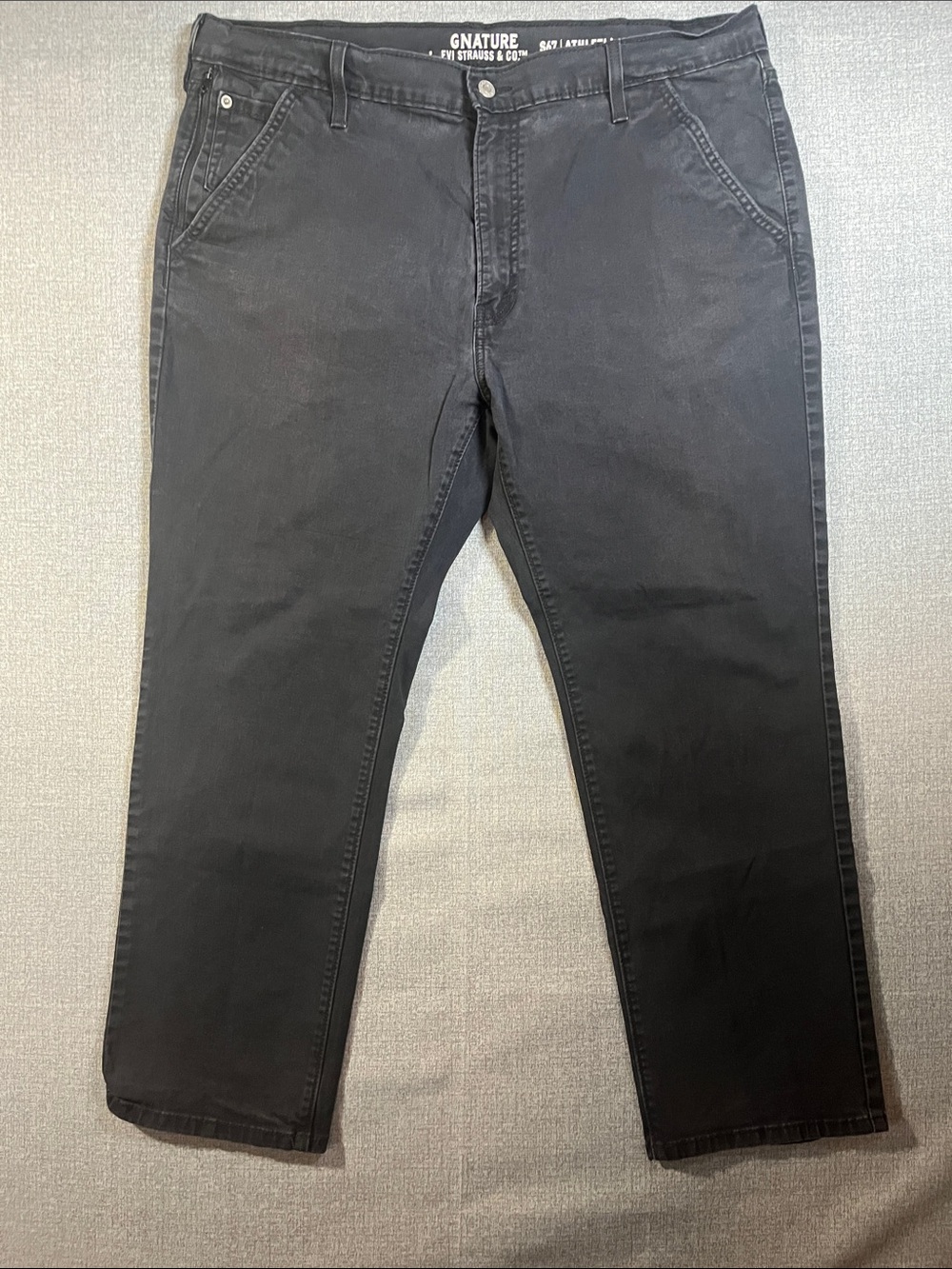 Levi's Signature S67 Athletic Straight Leg Black Denim Jeans, size 40x30